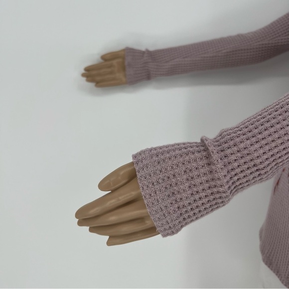 Vocal Womans Top Long Sleeve Dream Catcher Print Rhinestones Cold Shoulder NEW - Picture 3 of 13